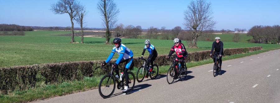 Ideaal om het seizoen op de fiets te beginnen in Limburg met een groep fietsliefhebbers