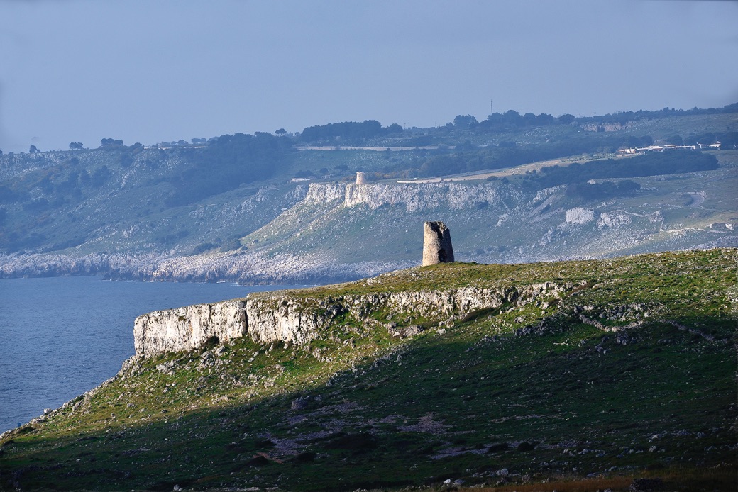 Torens langs de Adriatische kust richting Leuca - Antonio Sigismondi