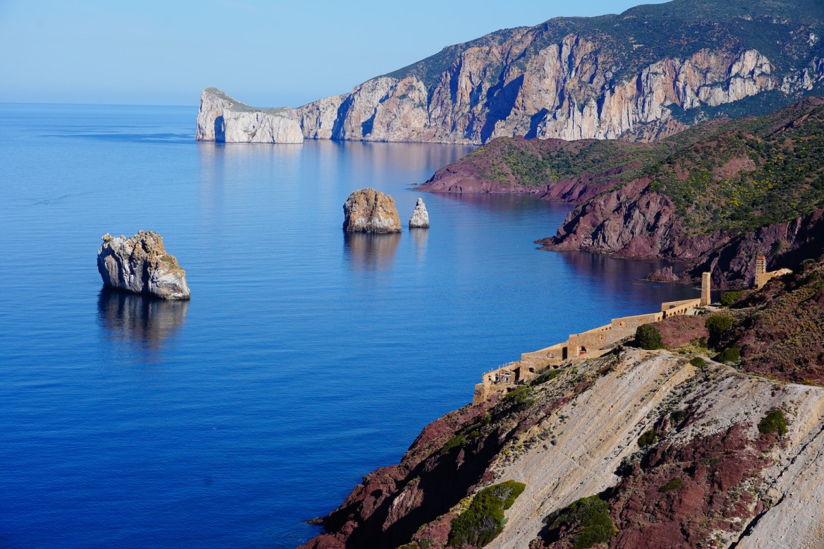 Uitzicht op panoramaroute Nebida richting Montecani westkust van Sardinië