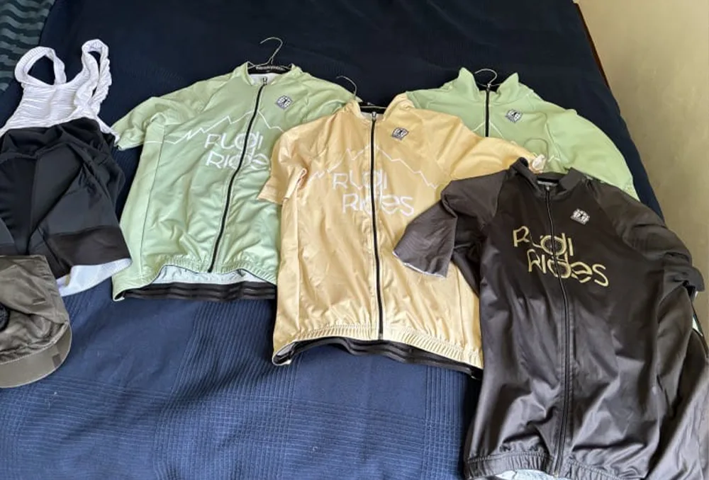 rudi-rides-wielerkleding-set-bikepacking-outfit