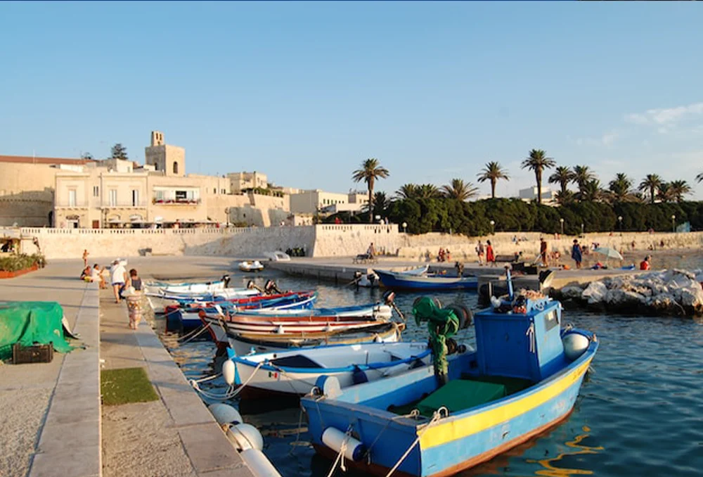 Oude haven bij Otrnato in Lecce in Puglia door Arno Senoner