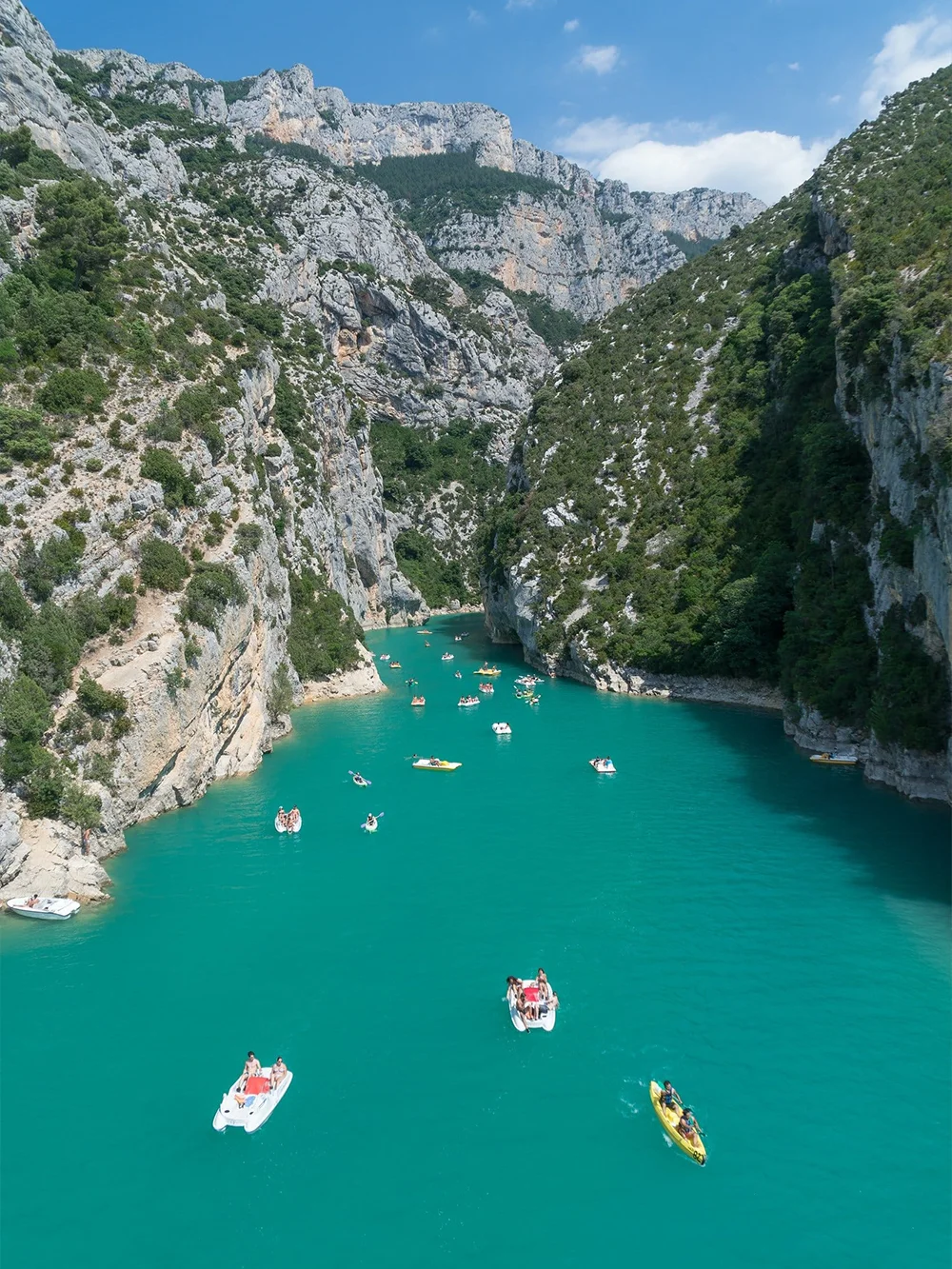 Frankrijk in de Provence, Uitzicht vanaf Pont du Galetas - Gorges du Verdon Aan de oostkant van de Provence vind je Gorges du Verdon, een strakblauwe gloed met talloze kano's. Deze foto is genomen van Pont du Galetas